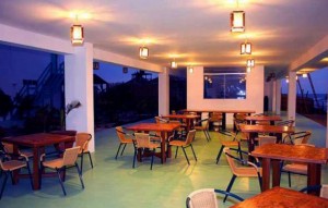 Zona restaurante o comedor en el Hotel Punta Pico - Tumbes Perú.