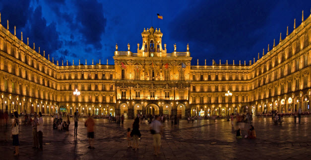 Vista panorámica de la Plaza Mayor de Salamanca - Viajes a Europa - España