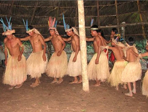 Tour a Iquitos con visita a comunidades nativas - Foto de Los Yagua en Iquitos