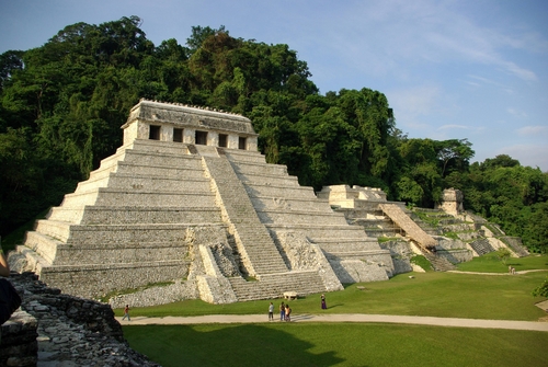 Templo de las Inscripciones, la más alta e importante de la ciudad Maya - Chiapas México