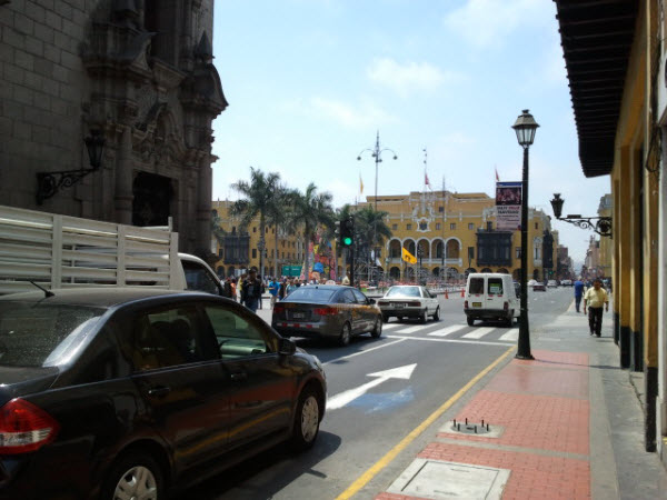 Vista del jirón Junín en el Cercado de Lima - La oficina de Fertur está en la segunda cuadra Nro 211
