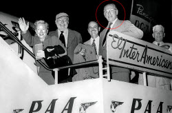 Foto del escritor Ernest Hemingway antes de su vuelo a Piura en Perú.