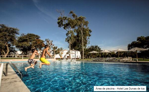 Amplia piscina del Hotel Las Dunas de Ica, full diversión para sus niños.