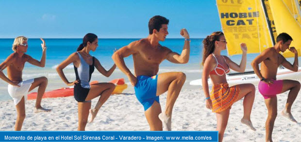 Bañistas en un momento de playa en el Hotel Sol Sirenas Coral - Varadero Cuba