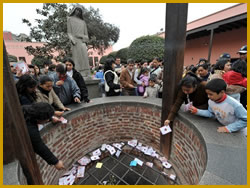 Foto del pozo de los deseos en el santuario de Santa Rosa de Lima
