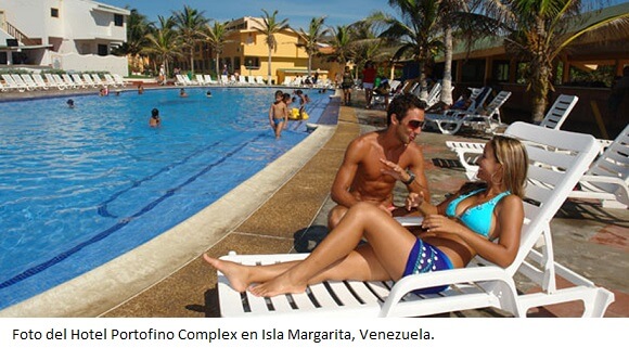 Piscina del Hotel Portofino Complex es parte de los mejores paquetes a Isla Margarita,en Venezuela.